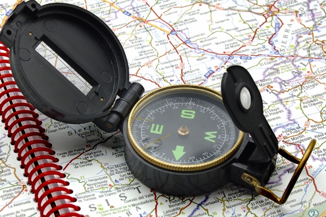 compass-on-the-map-alvaro-german-vilela-dreamstime-640x426